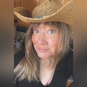 Meet your Posher, Mandy